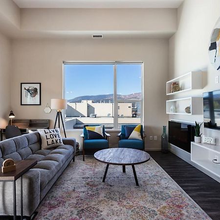 Corner Nest - Luxury Brand New Top Floor 2Bedroom Condo 基洛纳 外观 照片