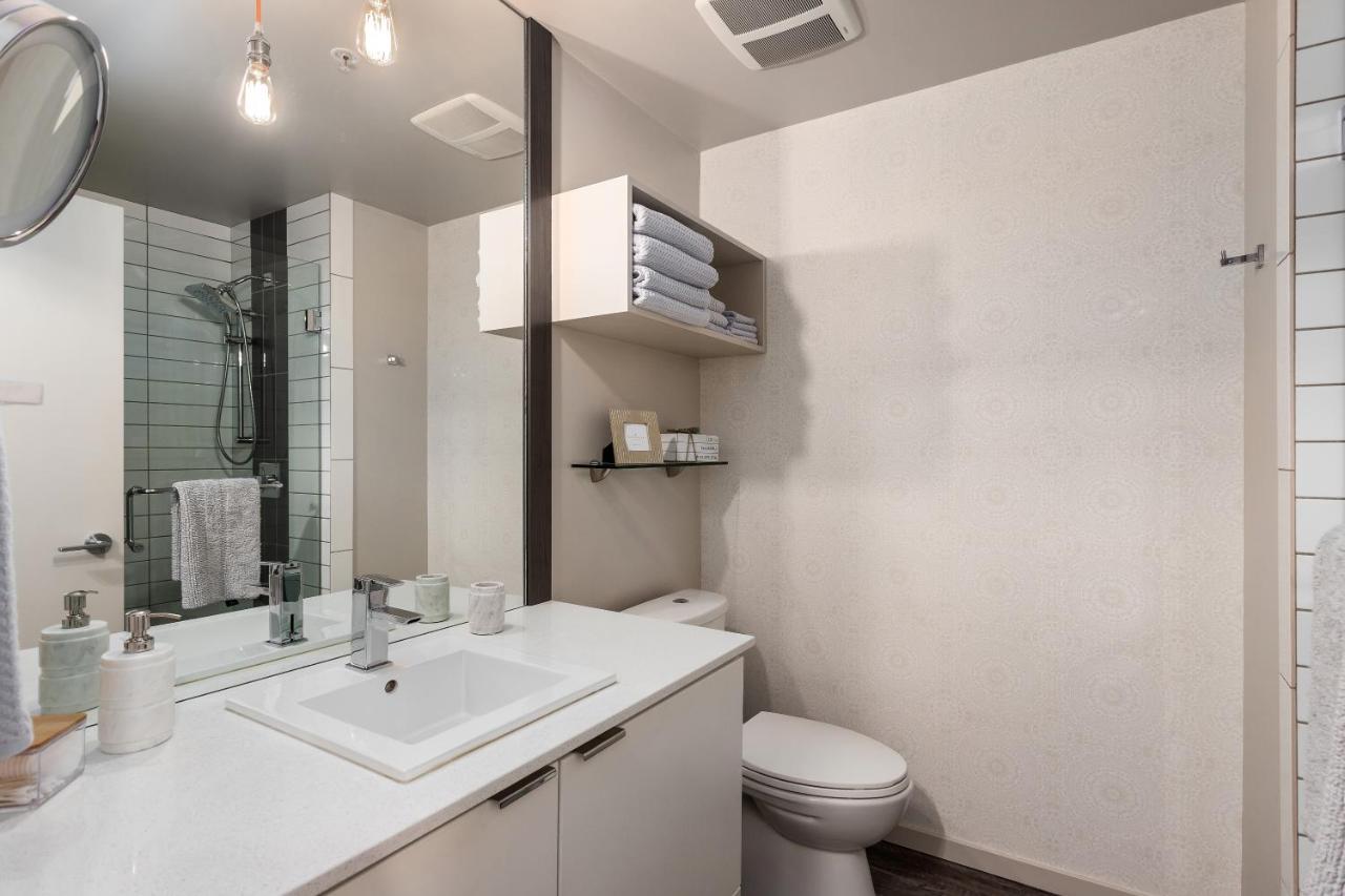 Corner Nest - Luxury Brand New Top Floor 2Bedroom Condo 基洛纳 外观 照片